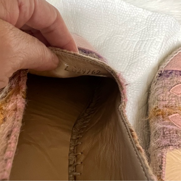 Authentic Chanel Tweed ESPADRILLES, EU38 - Picture 7 of 9